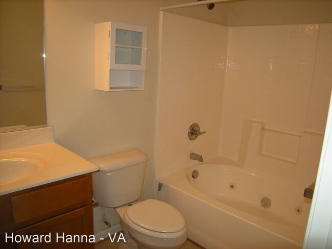 Building Photo - 3 br, 2 bath House - 431 Old Colonial Way ...