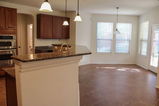 Building Photo - 3-BEDROOM IN WOODS OF ALON