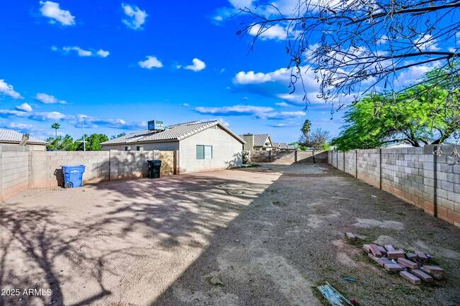 Building Photo - 4144 N 109th Ave