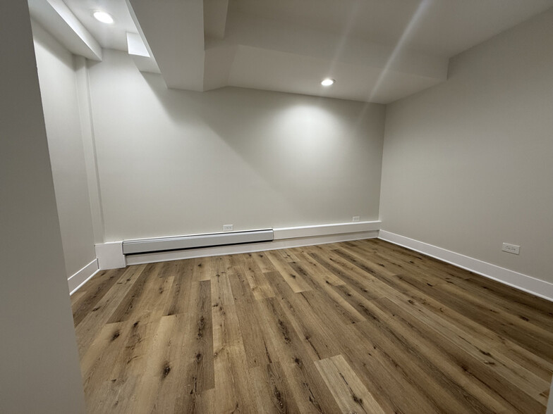 Building Photo - 3841 N Lawndale Ave