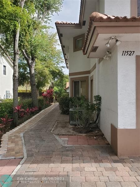 Building Photo - 11527 Royal Palm Blvd