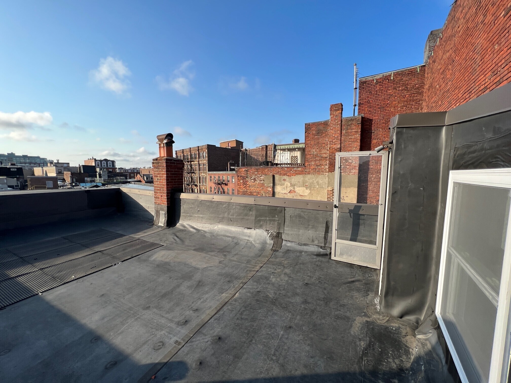 Building Photo - 148 N St
