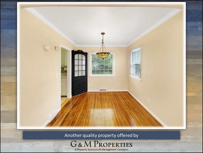 Building Photo - 3-Bedroom Single-Family - Walk to Strong/UofR!