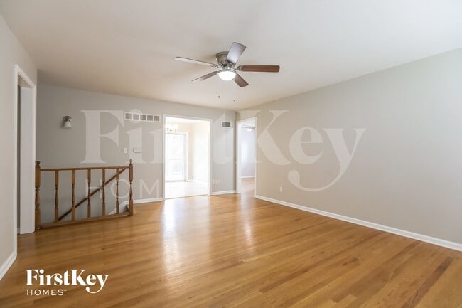 Building Photo - 10510 W 90th St