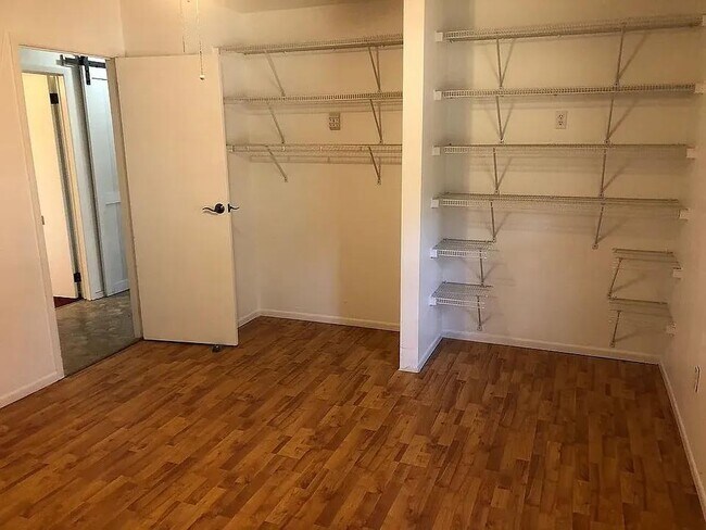 Building Photo - 1417 Willow St