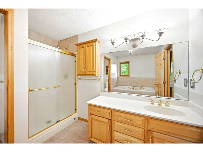 Building Photo - 17079 Paw Print Dr