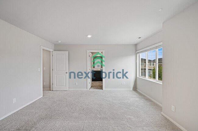 Building Photo - "Charming 4-Bedroom Home in Puyallup with Spacious 1831 Sq Ft Layout & 2.5 Baths!"