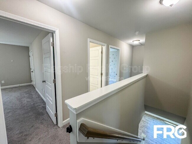 Building Photo - 208 Coffman Dr