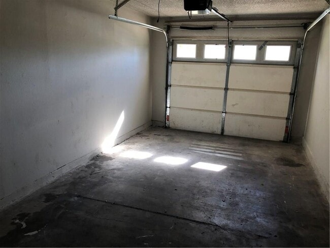 Building Photo - 13359 Water Oak Ln