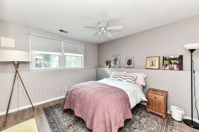 Building Photo - 21820 Leatherleaf Ct