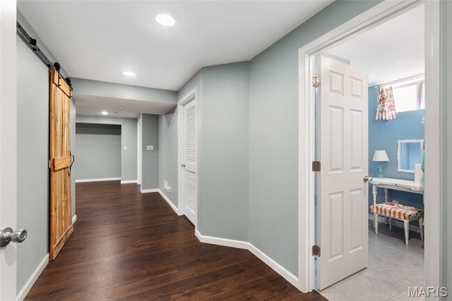 Building Photo - 209 Flint Brook Dr