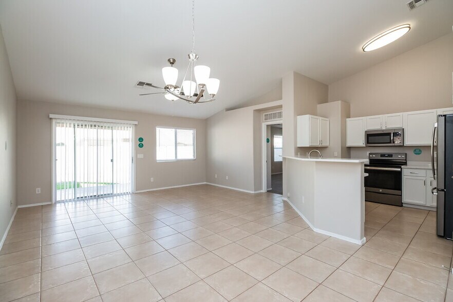 Building Photo - 4882 E Meadow Mist Ln