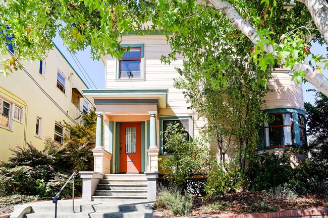 Building Photo - Advent- Spacious Temescal Flat with bonus ...
