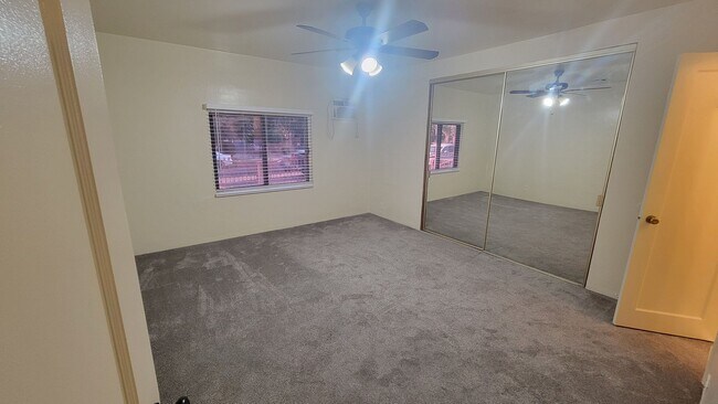 Building Photo - PRICE REDUCTION!! Spacious 2 Bedroom 2 Bat...