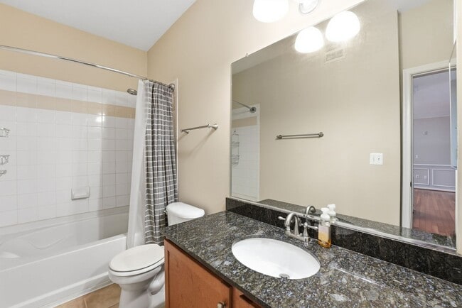 Building Photo - 4850 Eisenhower Ave