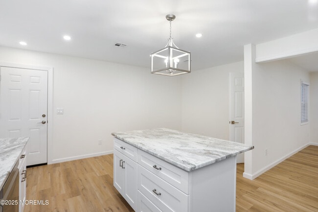 Building Photo - 2401 Mallow St