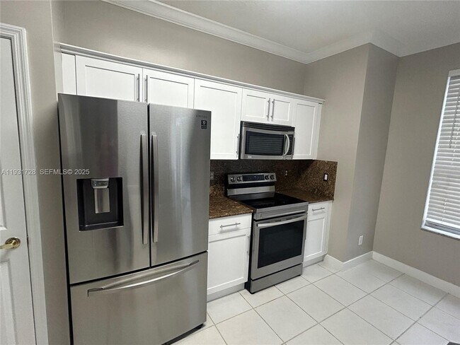 Building Photo - 16120 Opal Creek Dr