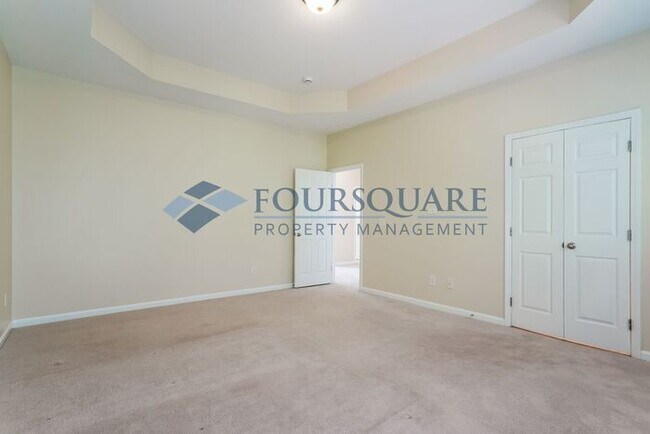Building Photo - Spacious 3-Bedroom Single-Family Home with...