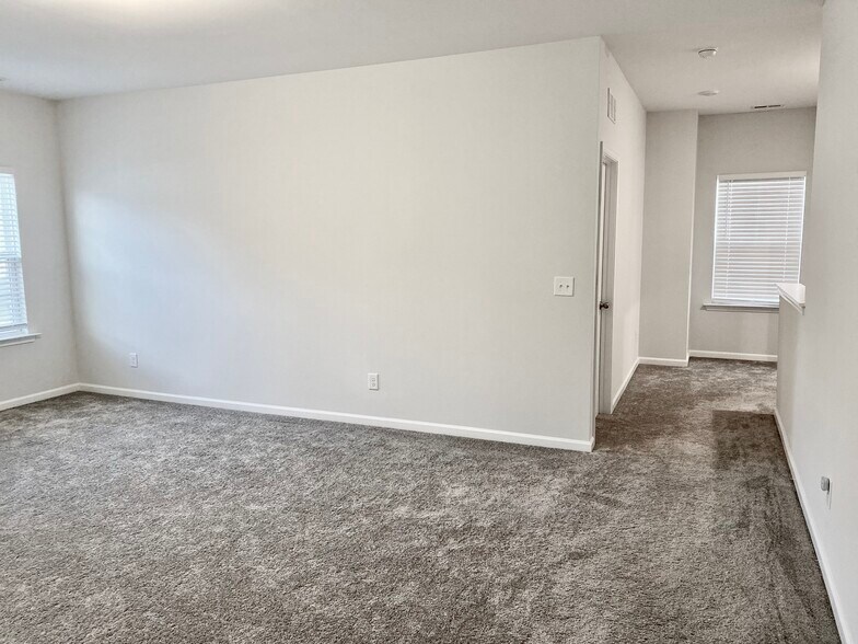 Building Photo - 3218 Douglas Fir Rd