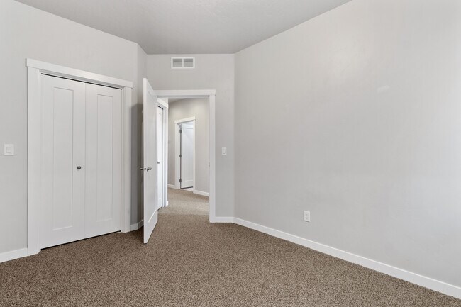 Building Photo - 10307 W Carlton Bay Dr
