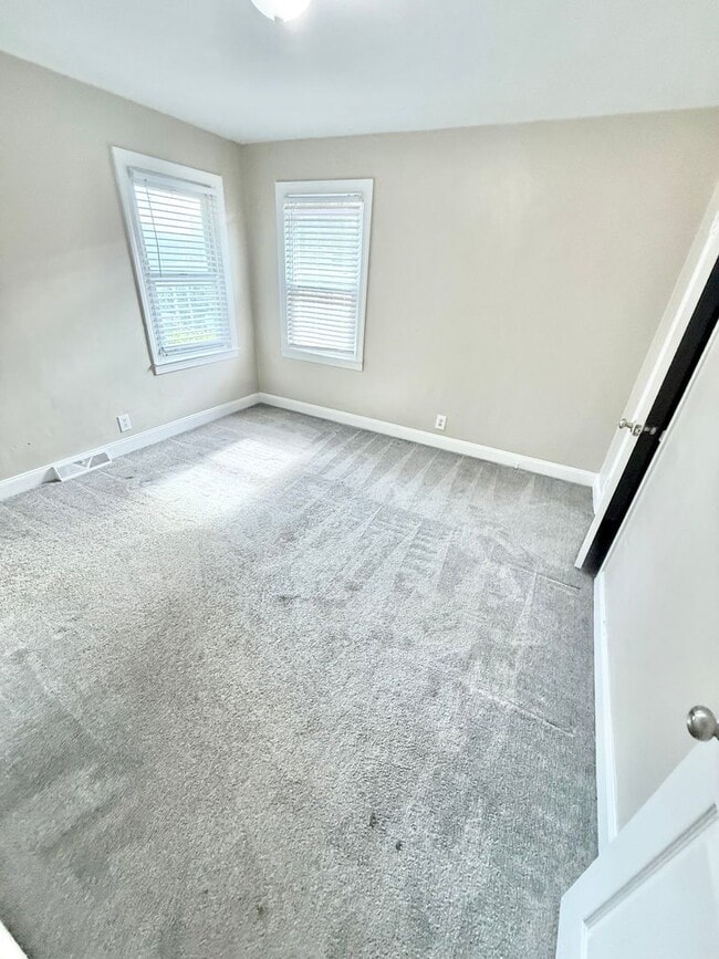 Building Photo - ***Renovated 3 Bedroom Ranch*Near Casino & Naval Hospital & Shipyard