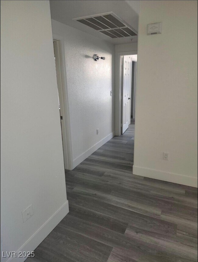 Building Photo - 7123 S Durango Dr