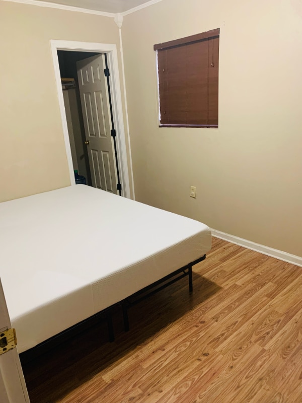 Building Photo - 138 Sherwood Dr