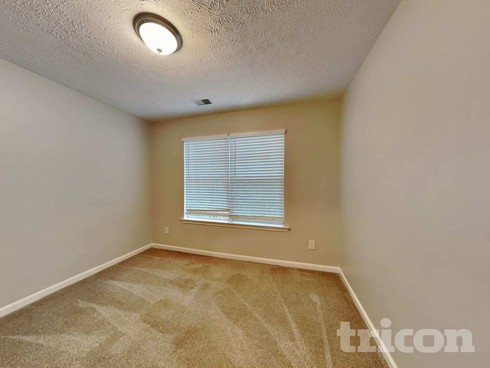 Building Photo - 313 Cascade Ct