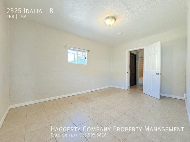 Building Photo - 2525 Idalia-B