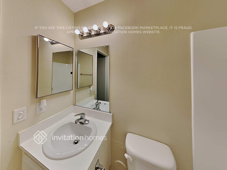 Building Photo - 27532 Camomile Ln