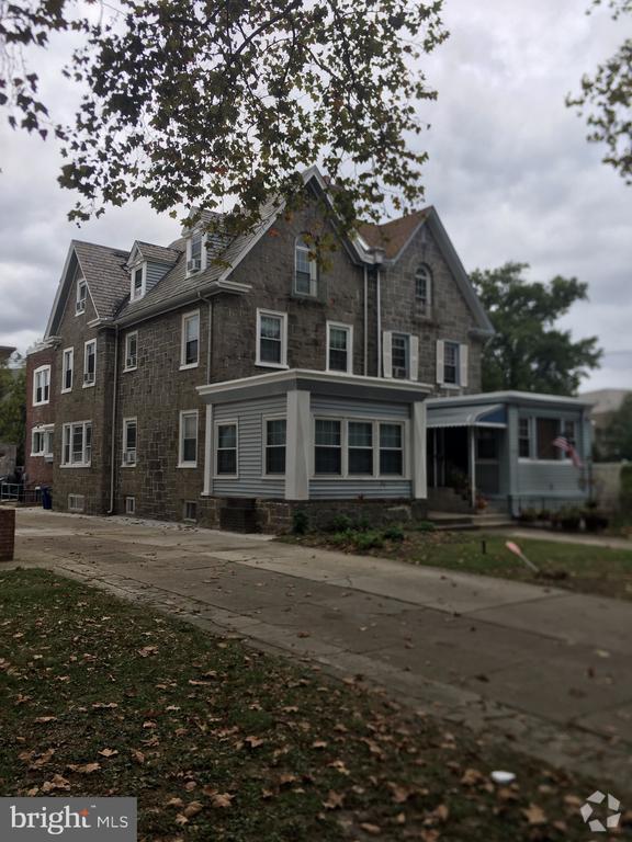 Building Photo - 2444 N 54th St