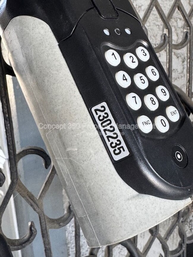 Building Photo - 2890 E Artesia Blvd