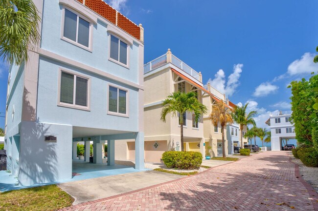 Building Photo - 12400 Overseas Hwy