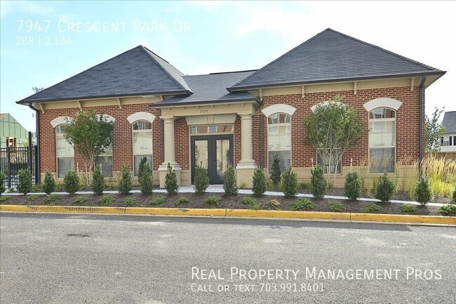 Building Photo - 7947 Crescent Park Dr
