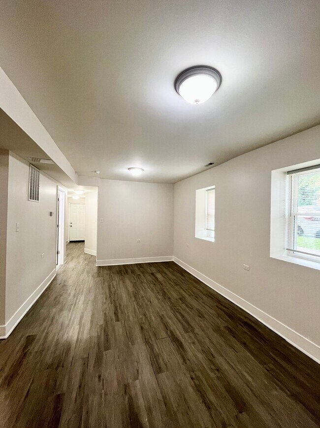 Building Photo - 3939 W Iowa St