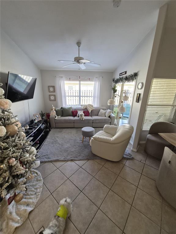 Building Photo - 658 Green Valley Rd