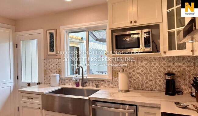 Building Photo - Lovely Fully Remodeled Forest Grove Condo ...