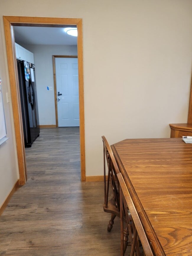 Building Photo - Single Family Home