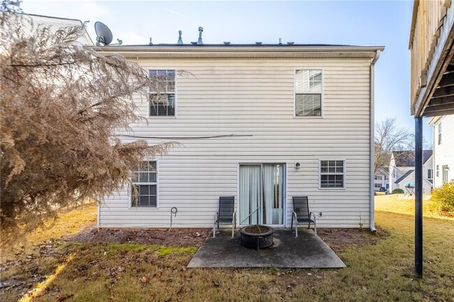 Building Photo - 400 Spring Head Dr SE