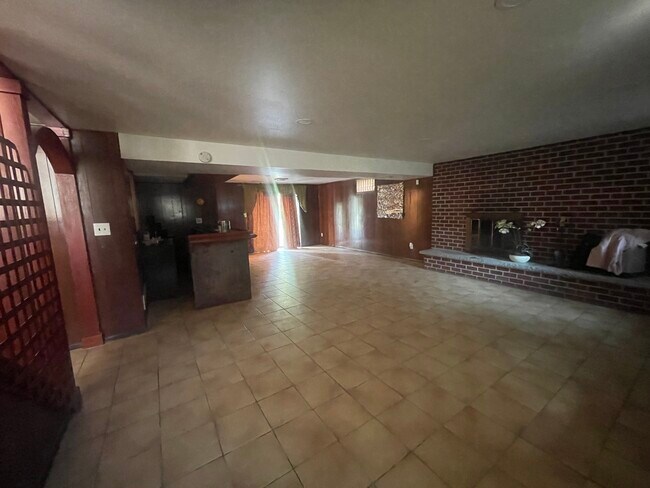 Building Photo - 2132 Chantilla Rd