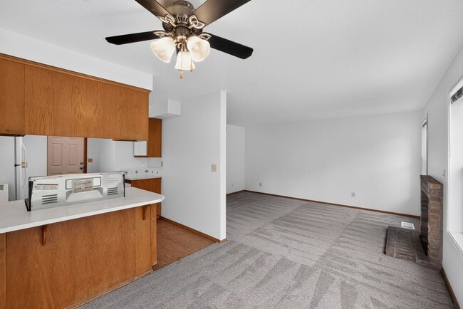 Building Photo - 20463 SW Midline St