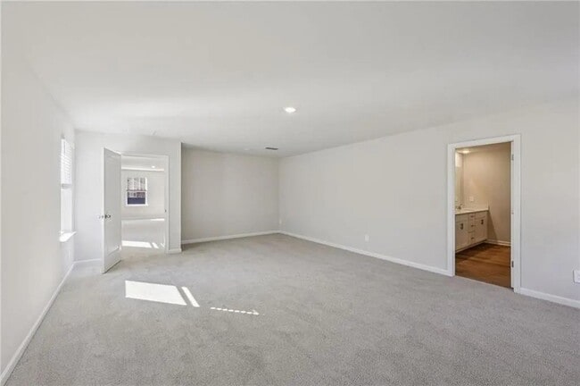 Building Photo - 265 Sequoia Ln