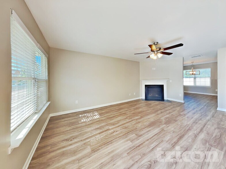 Building Photo - 1908 Northrop Dr