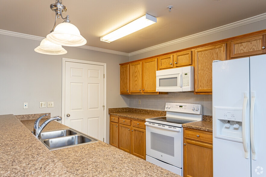 Kitchen - Guidry Row Apartment Homes