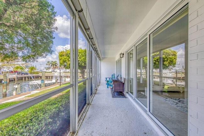 Building Photo - 68 Yacht Club Dr