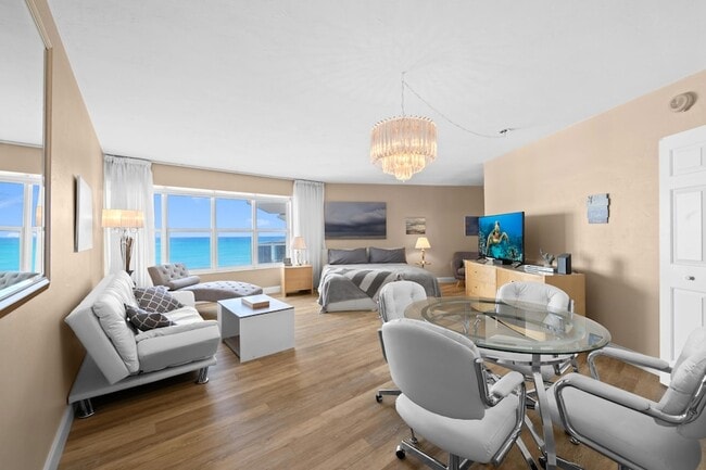 Building Photo - 3700 Galt Ocean Dr