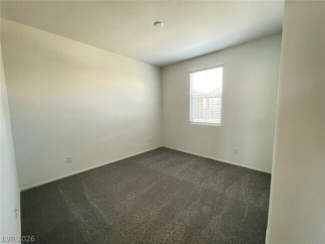 Building Photo - 626 Sedum Ave.
