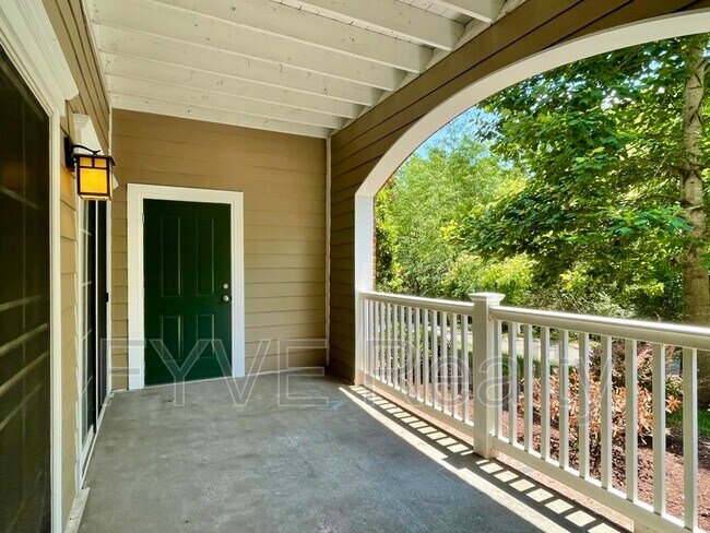 Building Photo - 8441 Callabee Way