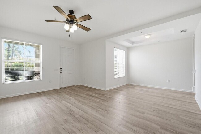 Building Photo - 4501 Mimosa Terrace