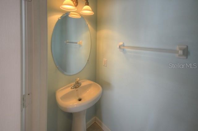 Building Photo - 4815 Pond Ridge Dr